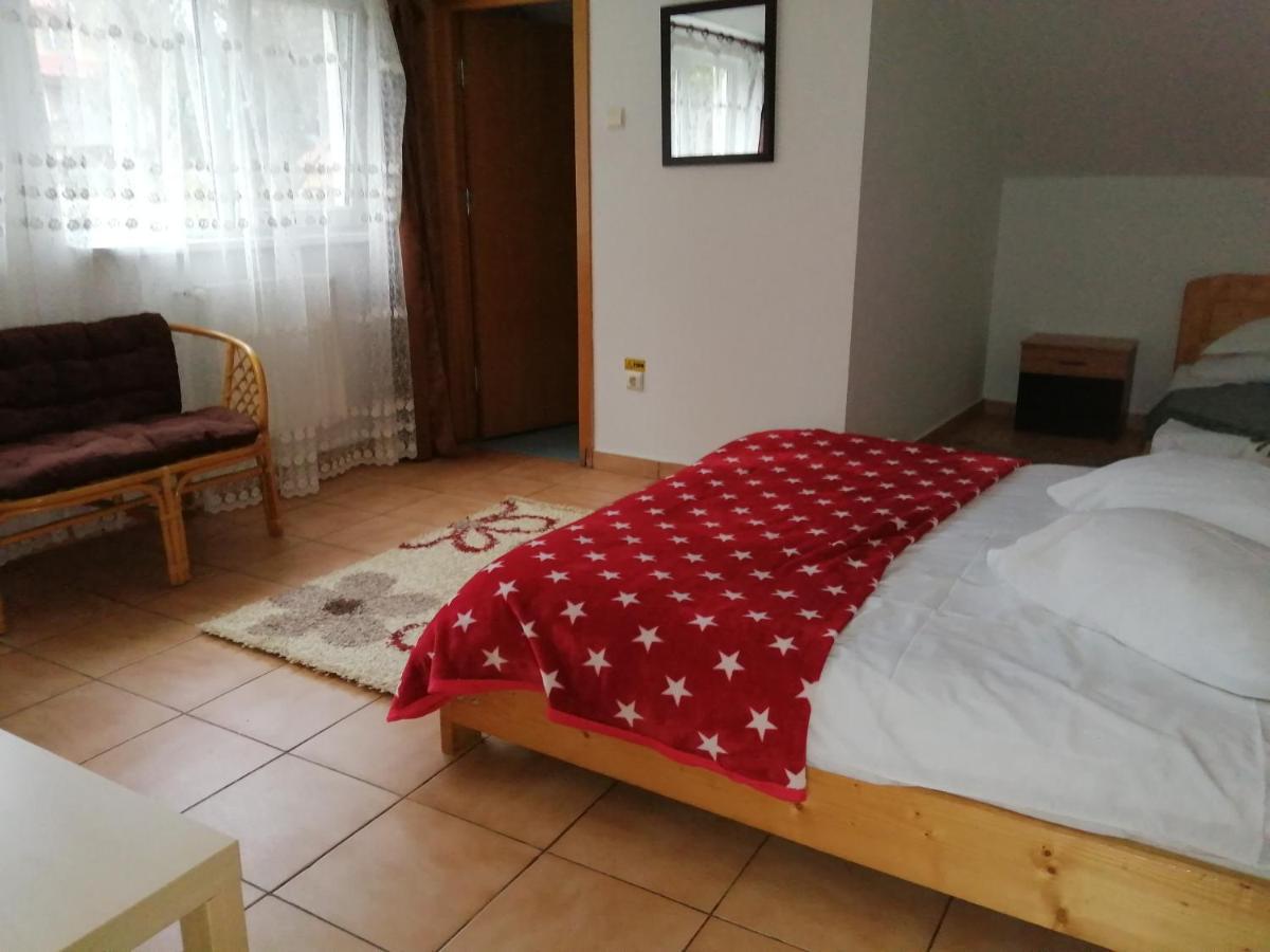 Casa Zura Hotel Busteni Ngoại thất bức ảnh