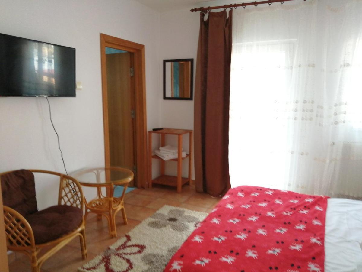 Casa Zura Hotel Busteni Ngoại thất bức ảnh
