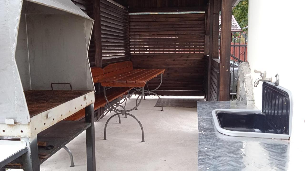 Casa Zura Hotel Busteni Ngoại thất bức ảnh
