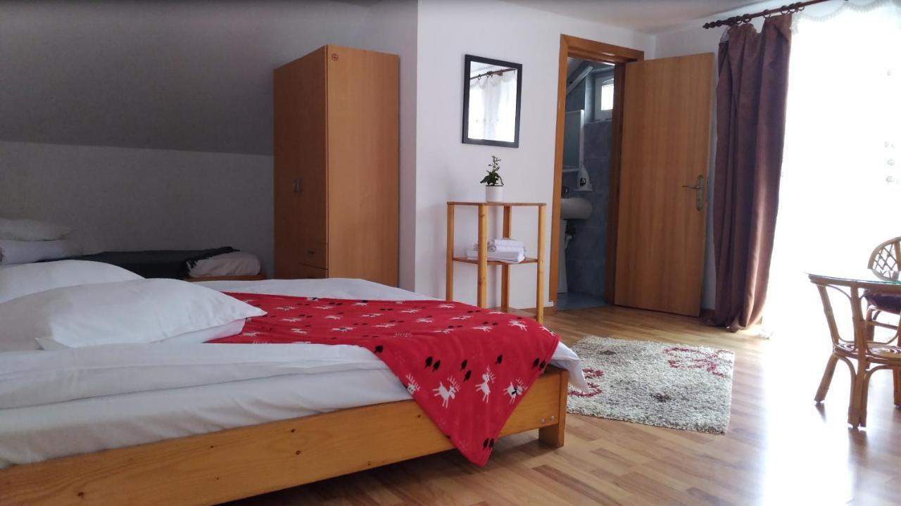 Casa Zura Hotel Busteni Ngoại thất bức ảnh
