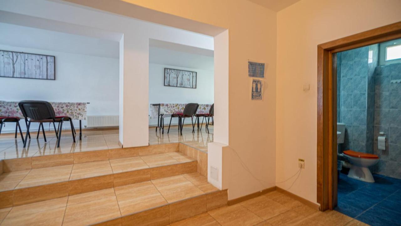 Casa Zura Hotel Busteni Ngoại thất bức ảnh