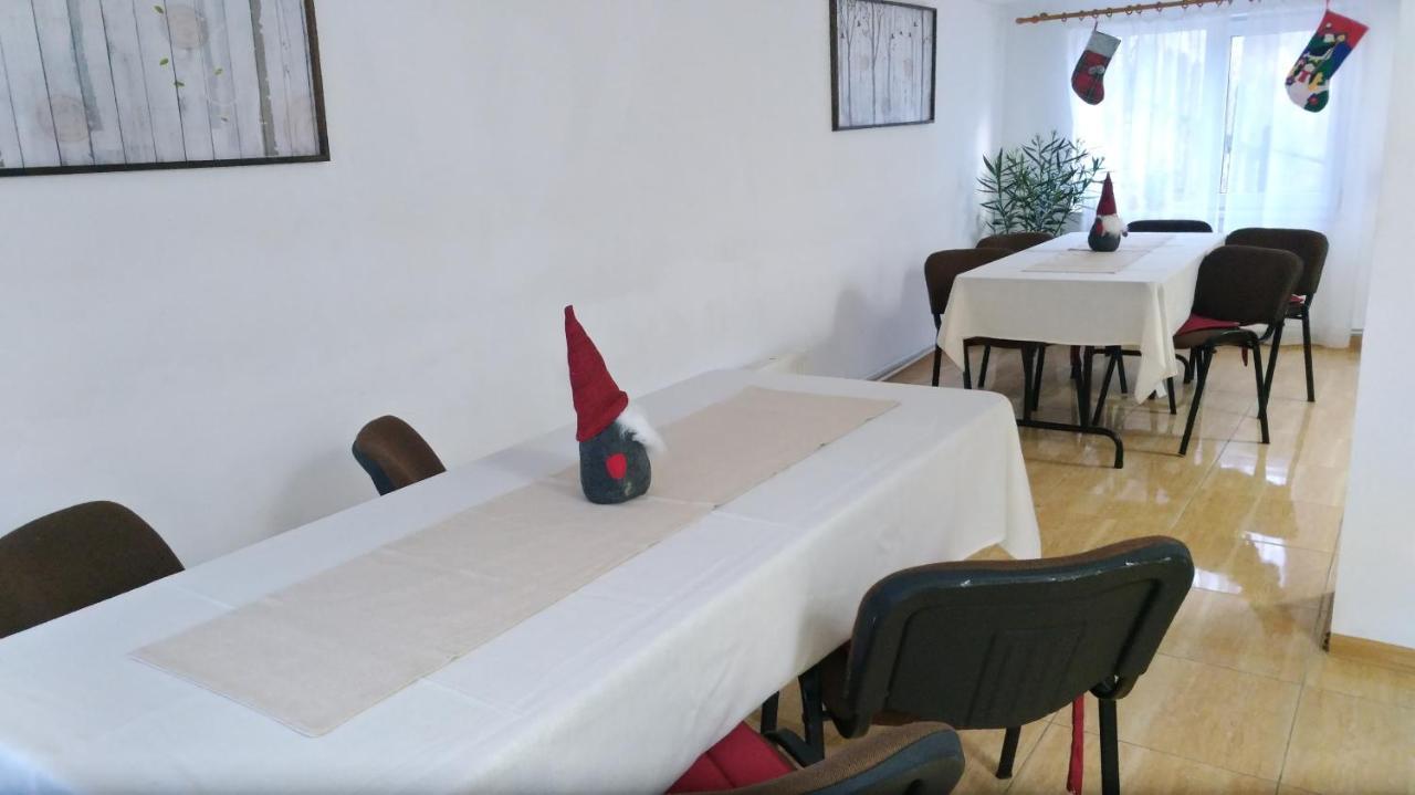 Casa Zura Hotel Busteni Ngoại thất bức ảnh