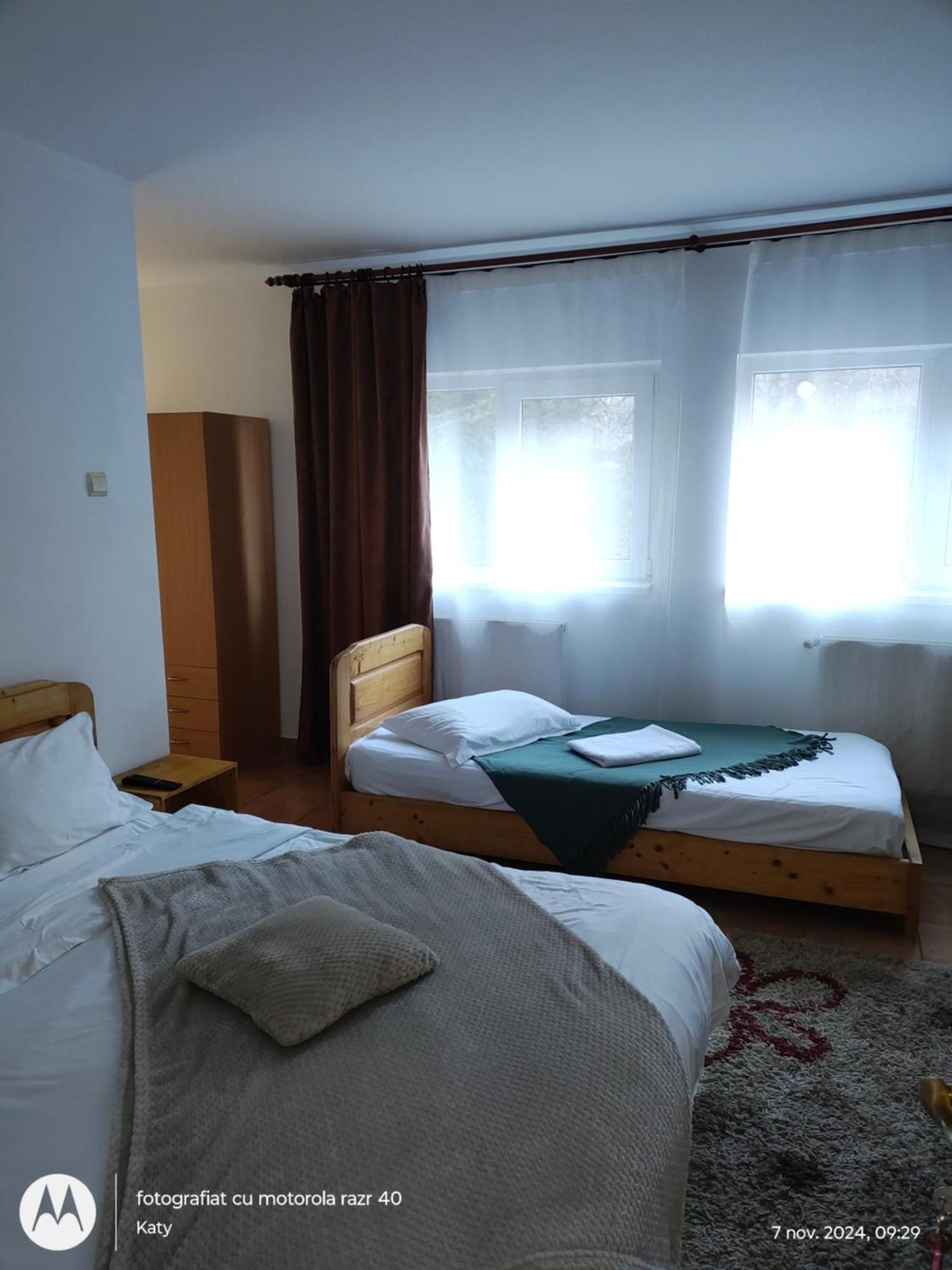 Casa Zura Hotel Busteni Ngoại thất bức ảnh